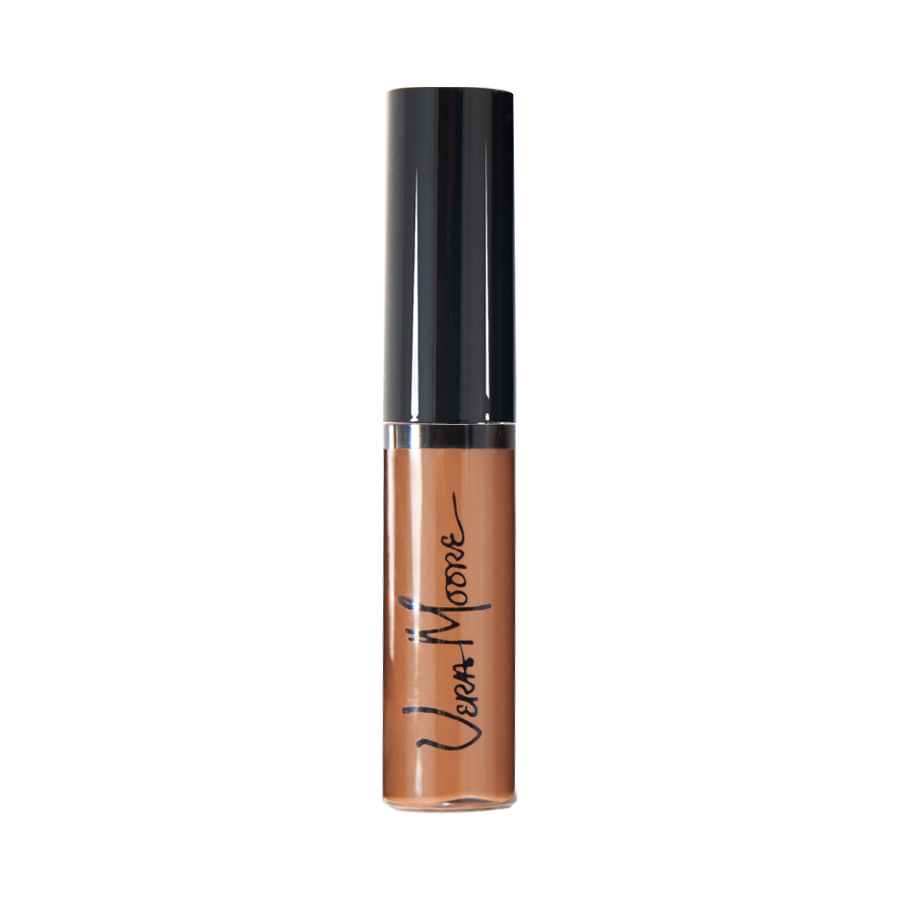 Liquid Concealer- creamy texture for natural looking coverage